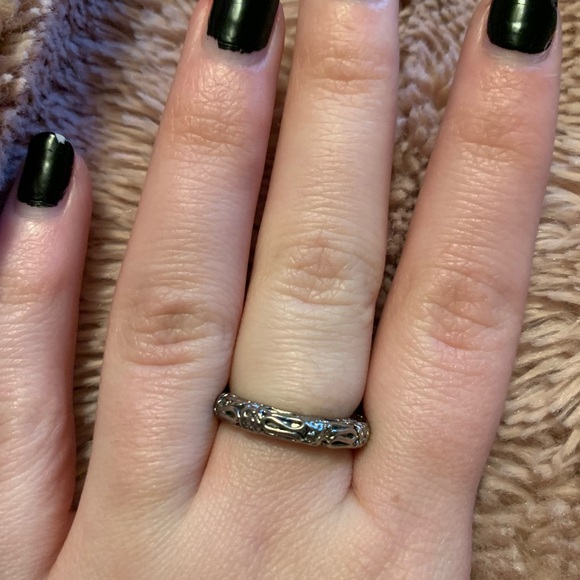 Silver ring - Picture 4 of 6